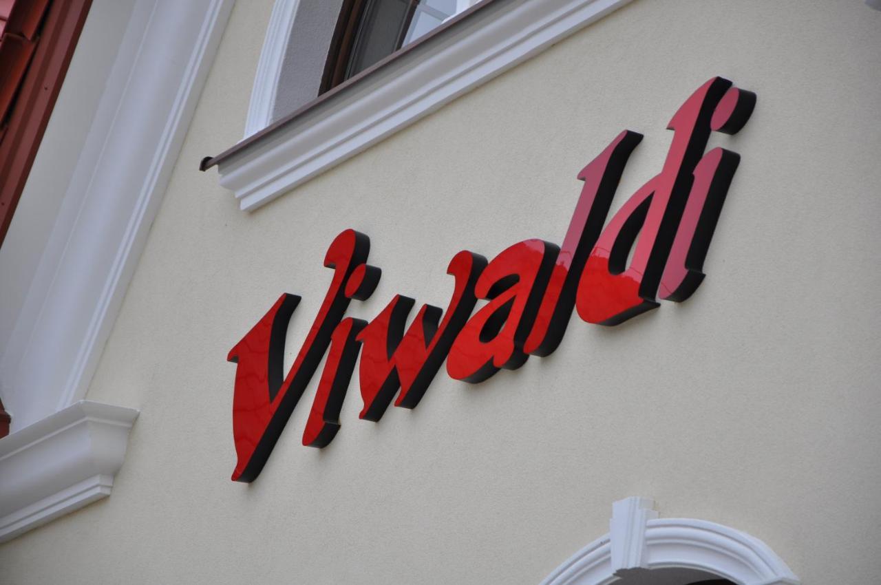 Hotel Viwaldi Baruchowo Exterior photo